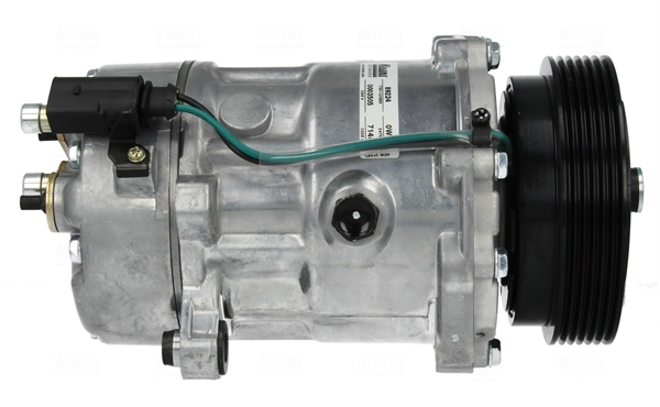 Compressor, air conditioning