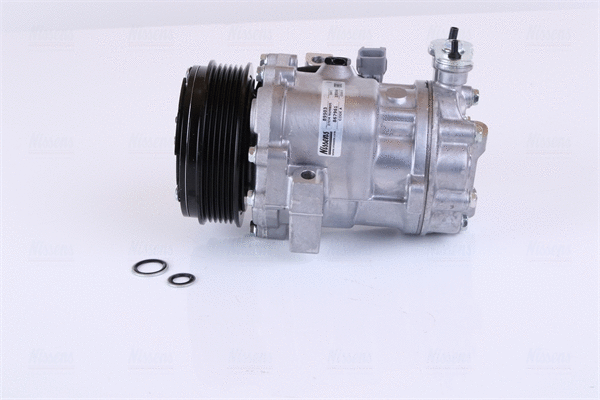 Compressor, air conditioning