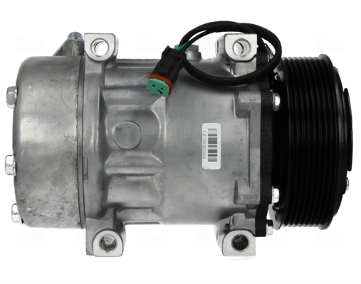Compressor, air conditioning