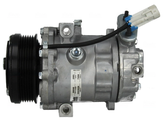 Compressor, air conditioning