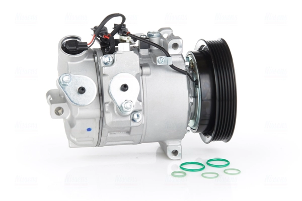 Compressor, air conditioning