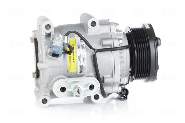 Compressor, air conditioning