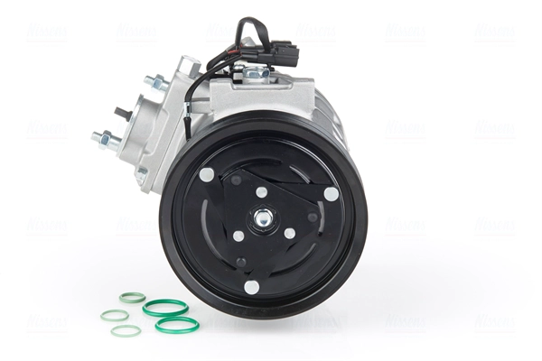Compressor, air conditioning