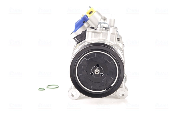 Compressor, air conditioning