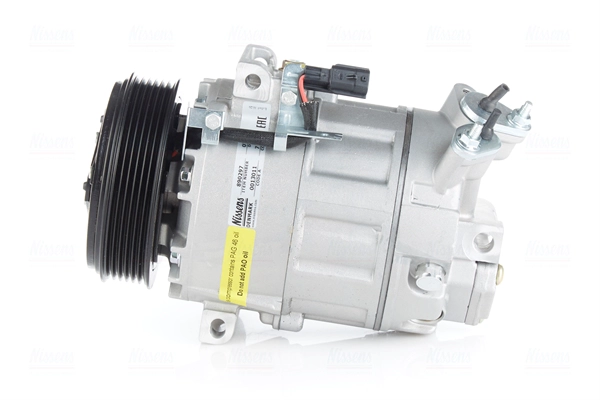 Compressor, air conditioning