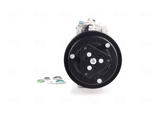 Compressor, air conditioning