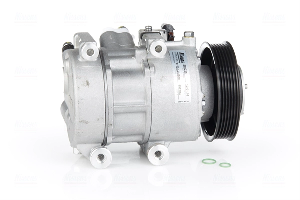 Compressor, air conditioning