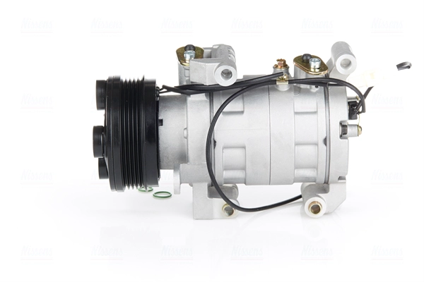 Compressor, air conditioning