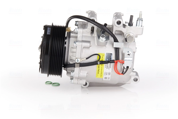 Compressor, air conditioning