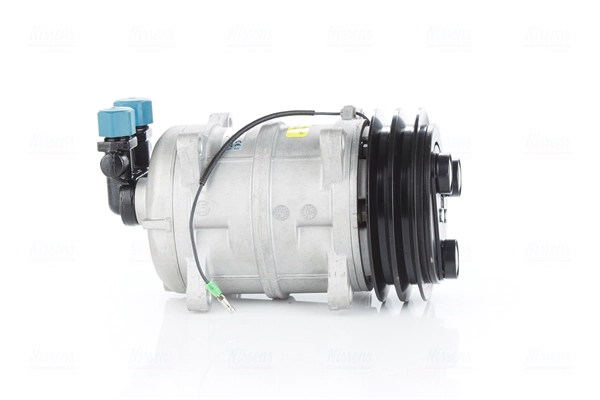 Compressor, air conditioning