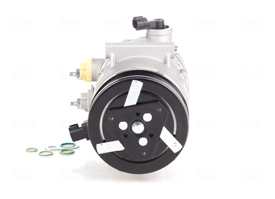 Compressor, air conditioning