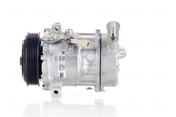 Compressor, air conditioning