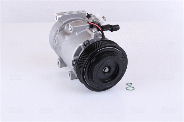 Compressor, air conditioning