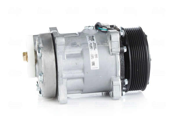 Compressor, air conditioning