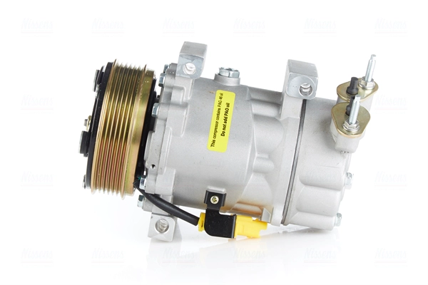 Compressor, air conditioning