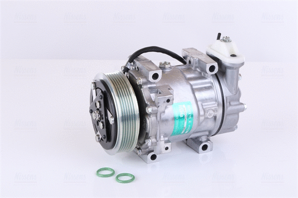 Compressor, air conditioning