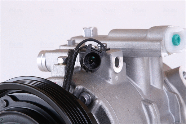 Compressor, air conditioning