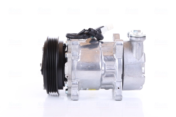 Compressor, air conditioning