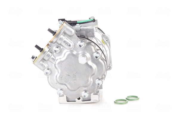 Compressor, air conditioning
