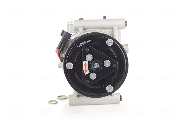 Compressor, air conditioning