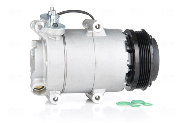 Compressor, air conditioning