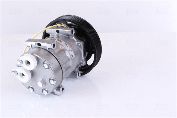 Compressor, air conditioning