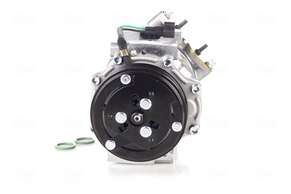 Compressor, air conditioning