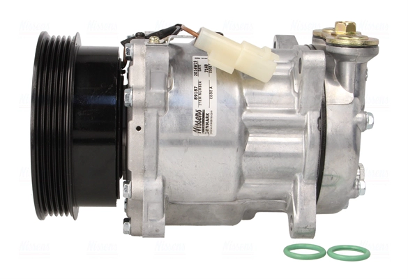 Compressor, air conditioning