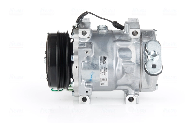 Compressor, air conditioning