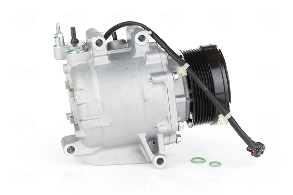 Compressor, air conditioning